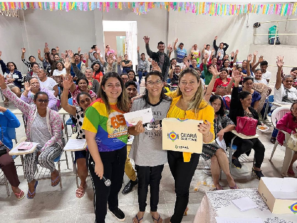 Entrega do Cartão "Ceará sem Fome" para as famílias contempladas
